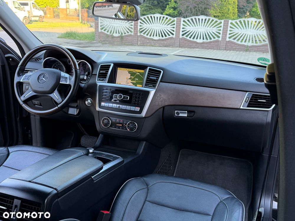 Mercedes-Benz ML 350 BlueTEC 4MATIC 7G-TRONIC Edition 1 - 27