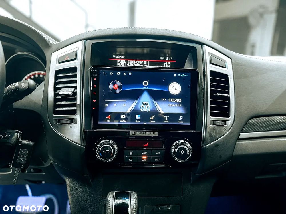 Mitsubishi Pajero - 16