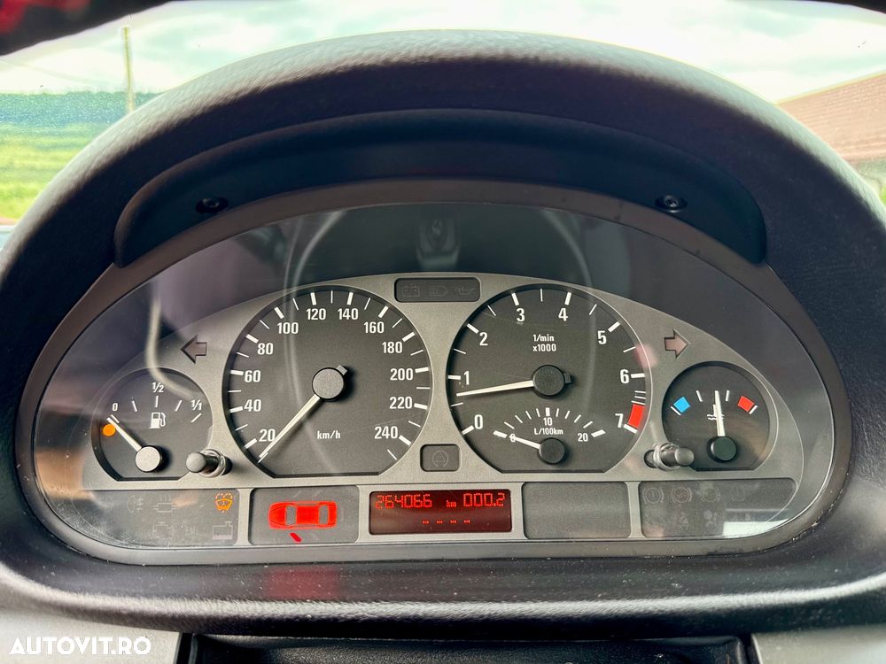 BMW Seria 3 316i Edition Sport - 7