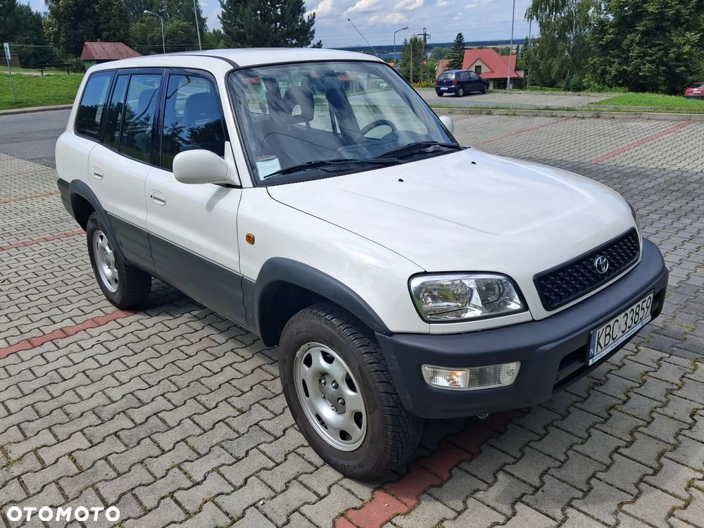 Toyota RAV4 2.0 GLi - 12