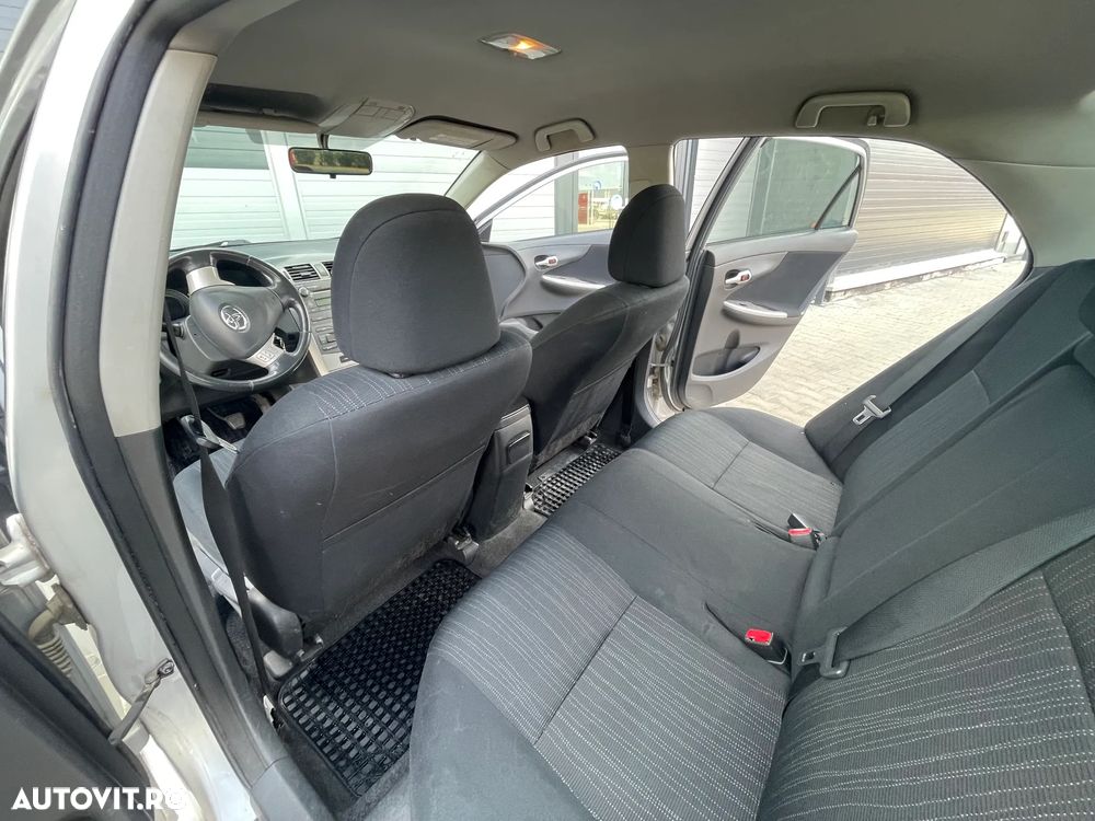 Toyota Corolla 1.4 D-4D Sedan Terra - 21