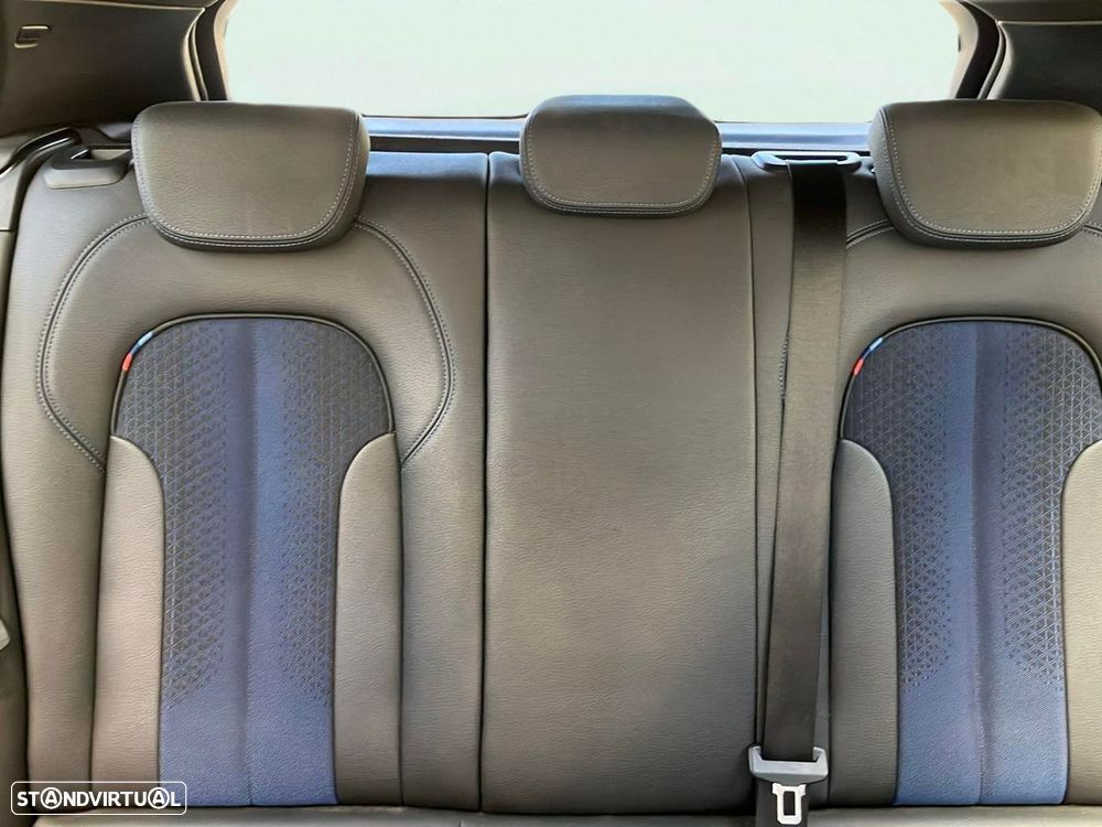 BMW 116 d Pack Desportivo M Auto - 17