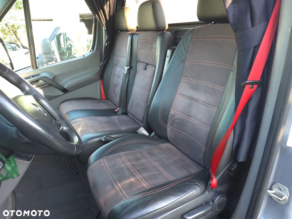 Mercedes-Benz Sprinter - 17
