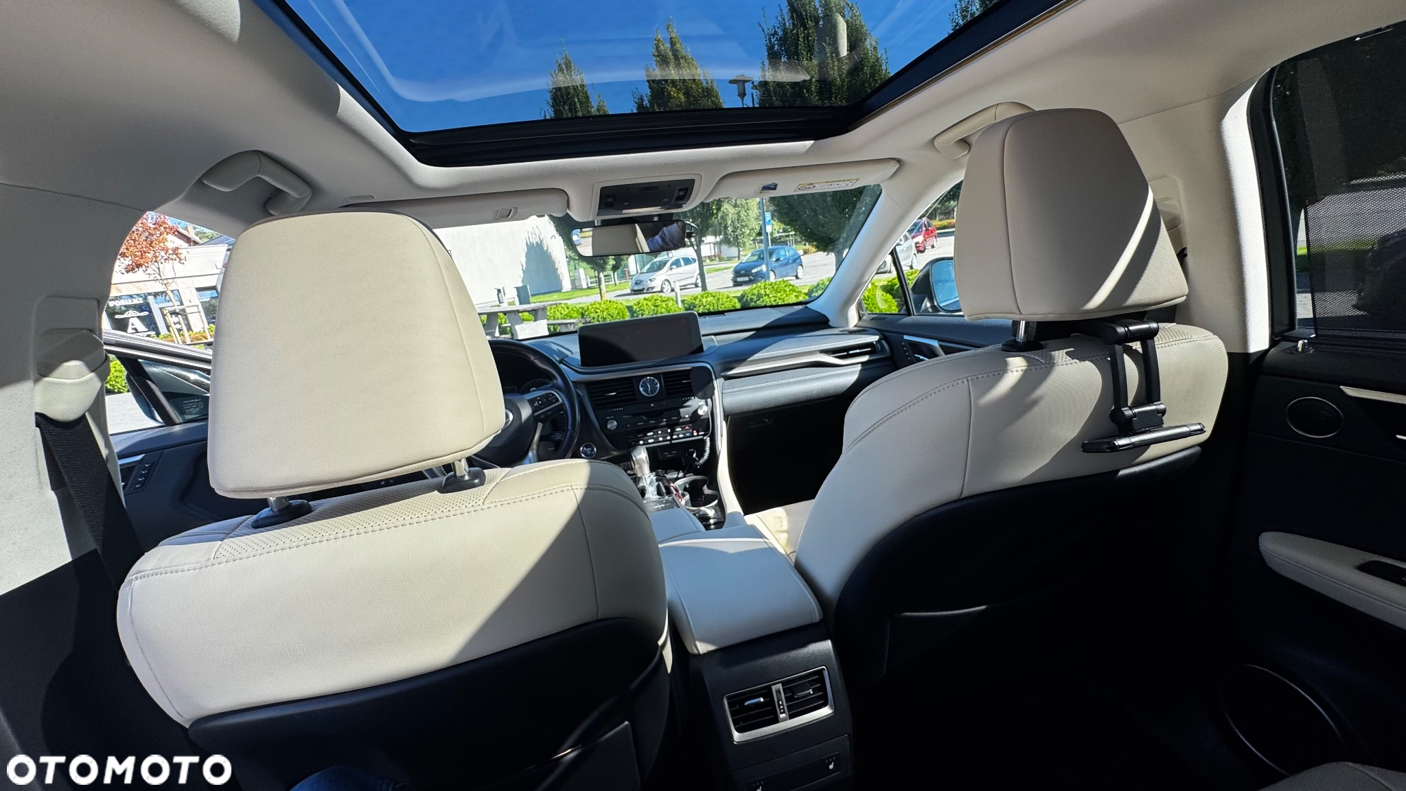 Lexus RX 450h Omotenashi - 11