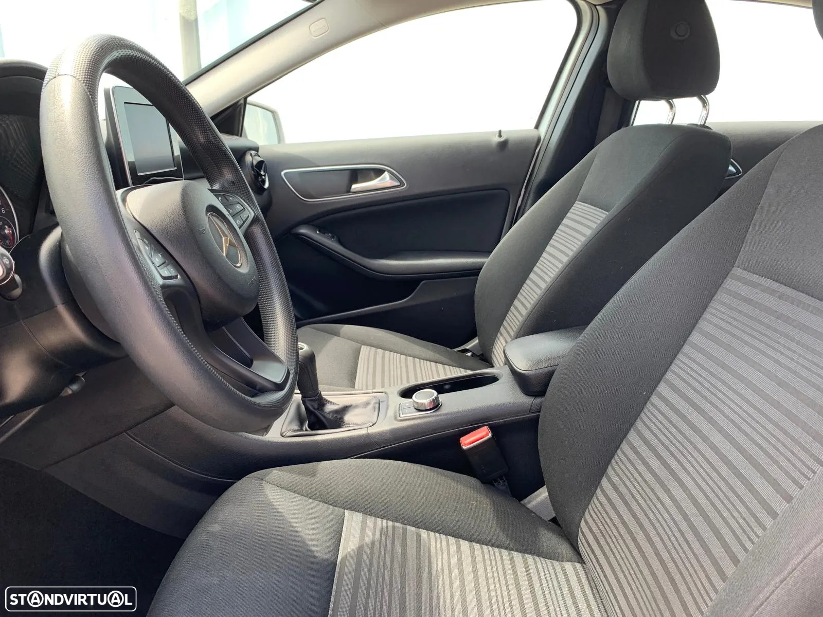Mercedes-Benz A 180 d Urban - 8