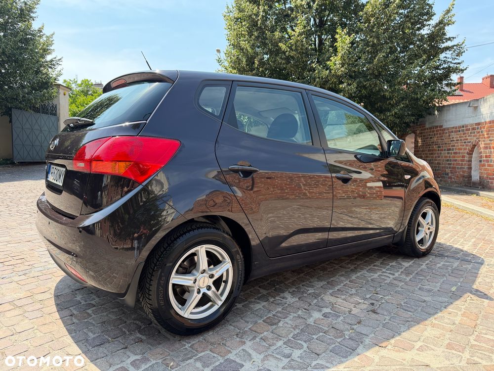Kia Venga - 4