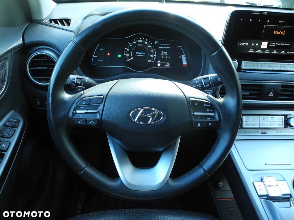 Hyundai Kona 64kWh Executive - 11