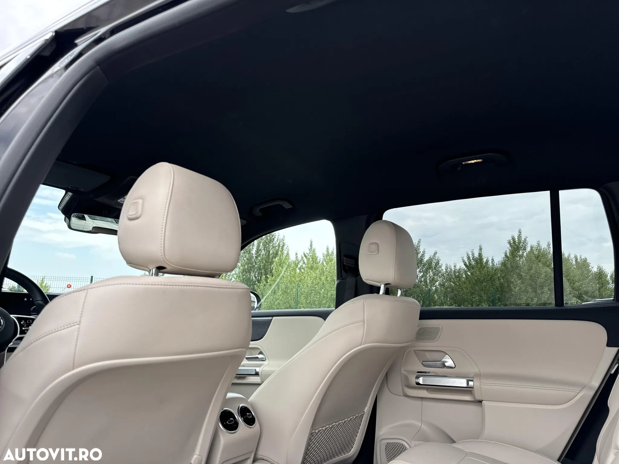 Mercedes-Benz EQB 300 4MATIC - 15