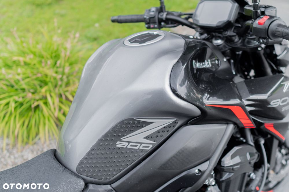 Kawasaki Z - 21