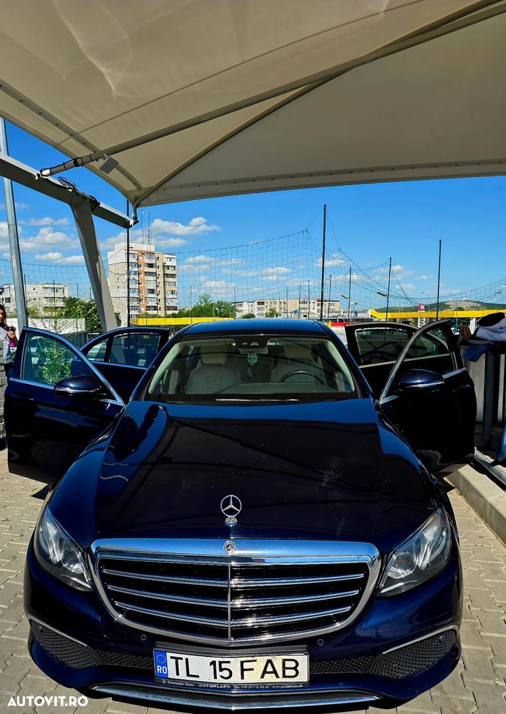 Mercedes-Benz E 220 d 4MATIC Aut. - 2