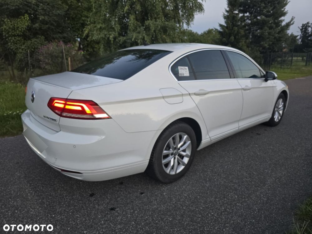 Volkswagen Passat 2.0 TDI (BlueMotion Technology) Comfortline - 6