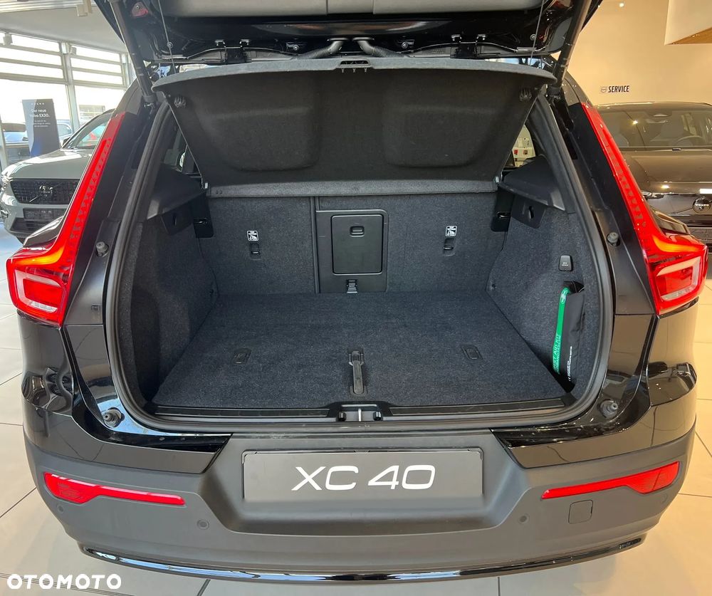 Volvo XC 40 B4 B DKG Ultra Black Edition - 39