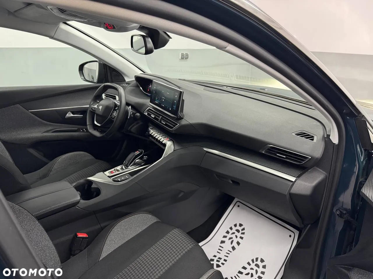 Peugeot 3008 1.5 BlueHDi Active Pack S&S EAT8 - 30