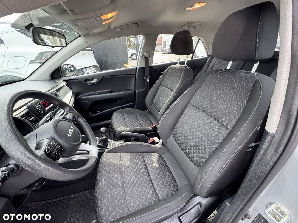 Kia Rio 1.2 M - 10