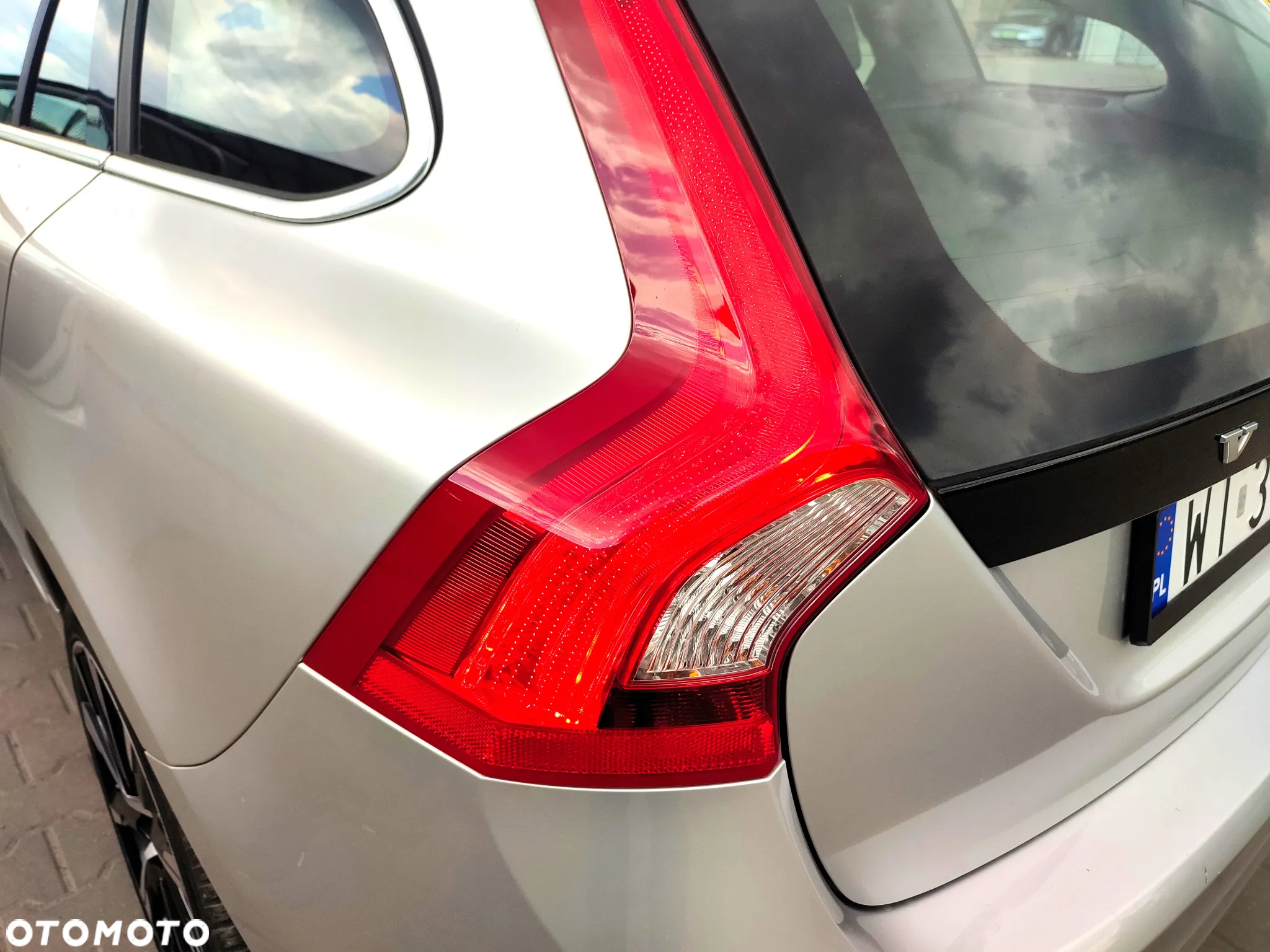Volvo V60 D3 Momentum - 33