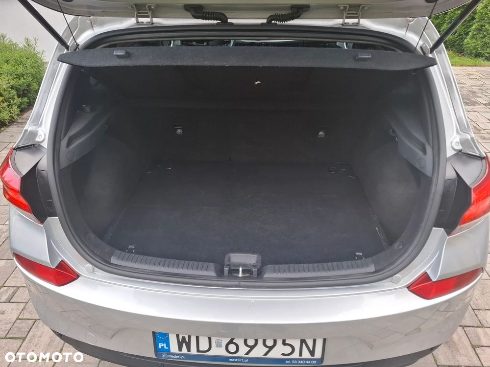 Hyundai i30 1.4 Classic + - 8