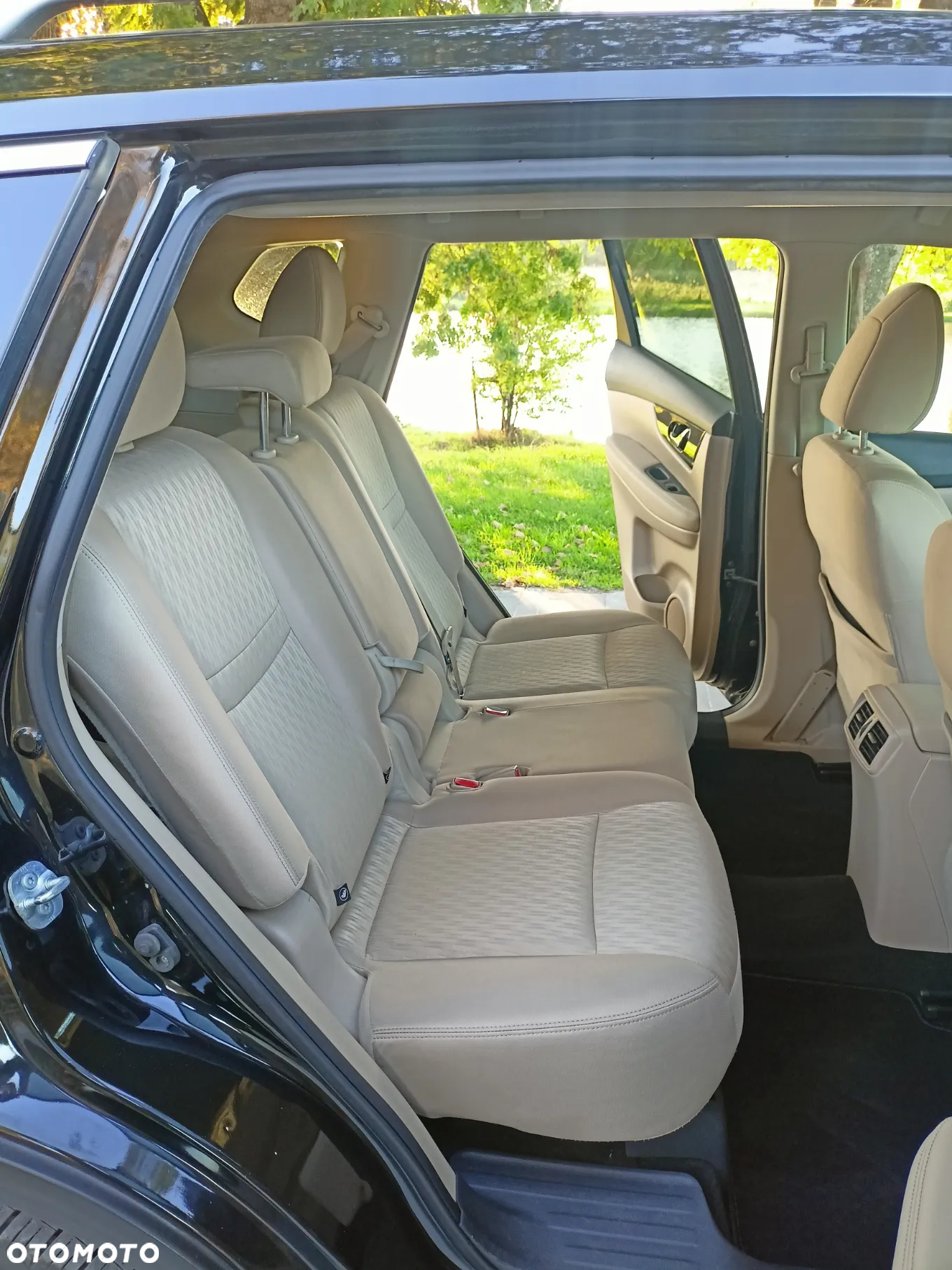 Nissan Rogue - 17