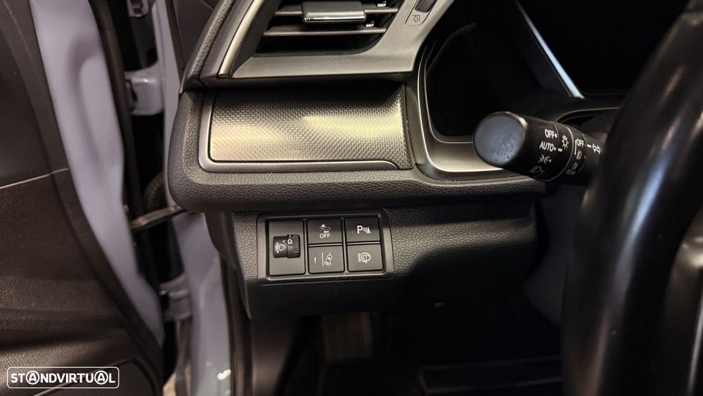 Honda Civic 1.0 i-VTEC Executive - 19