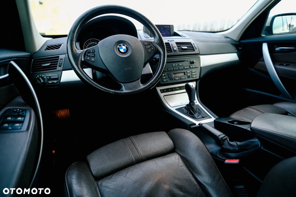 BMW X3 xDrive25i Edition Exclusive - 29