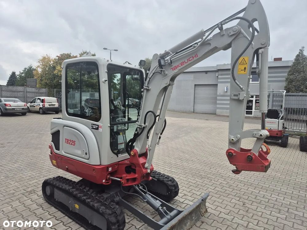 Takeuchi Koparka Minikoparka Takeuchi TB225 DEMO Okazja Super Cena - 4
