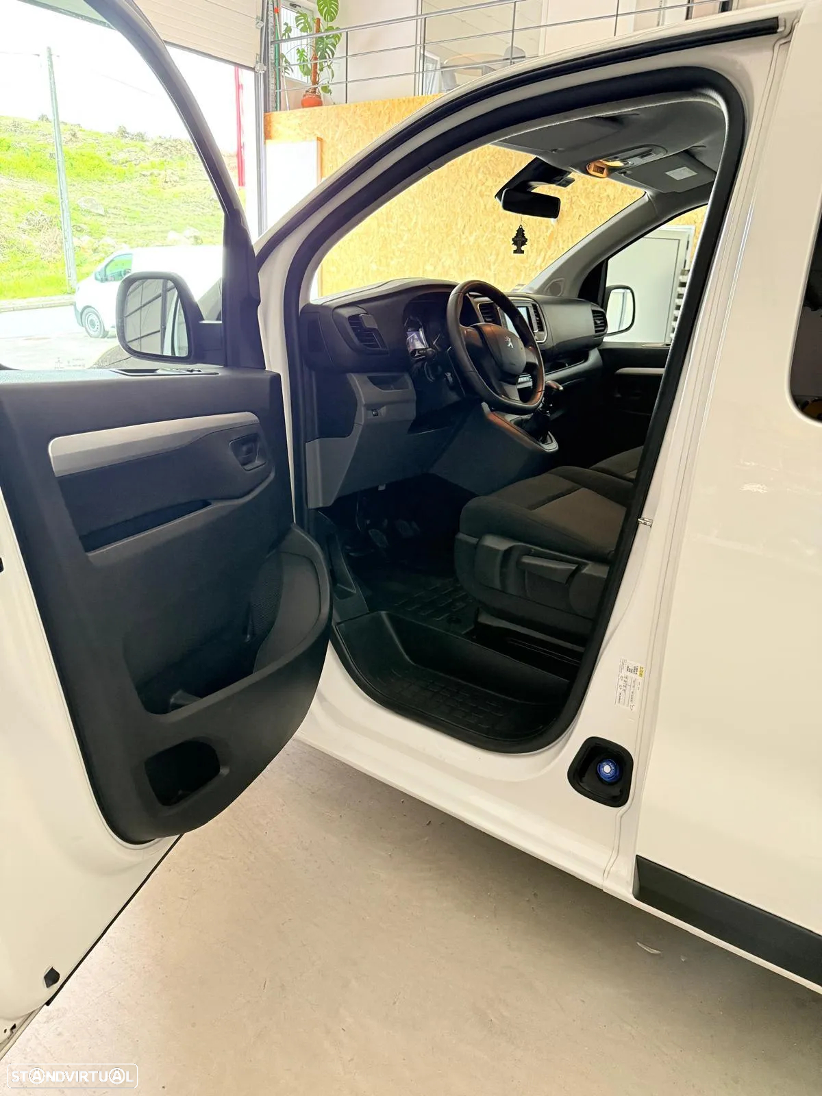 Peugeot Expert - Versao longa semi-vidrada - 2