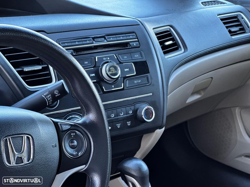 Honda Civic 1.8 i-VTEC Auto Comfort - 29
