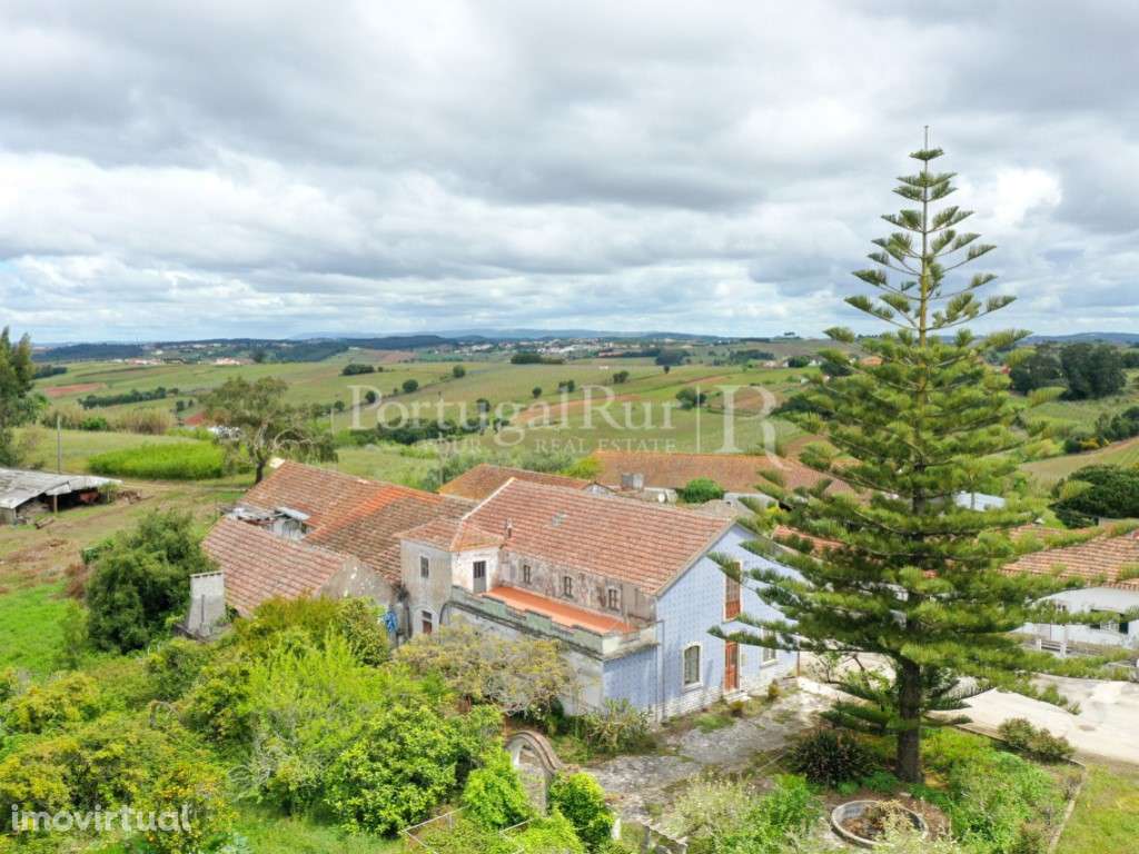 Quinta com 10 hectares e diversas construções a 30 minutos do mar - Grande imagem: 2/33
