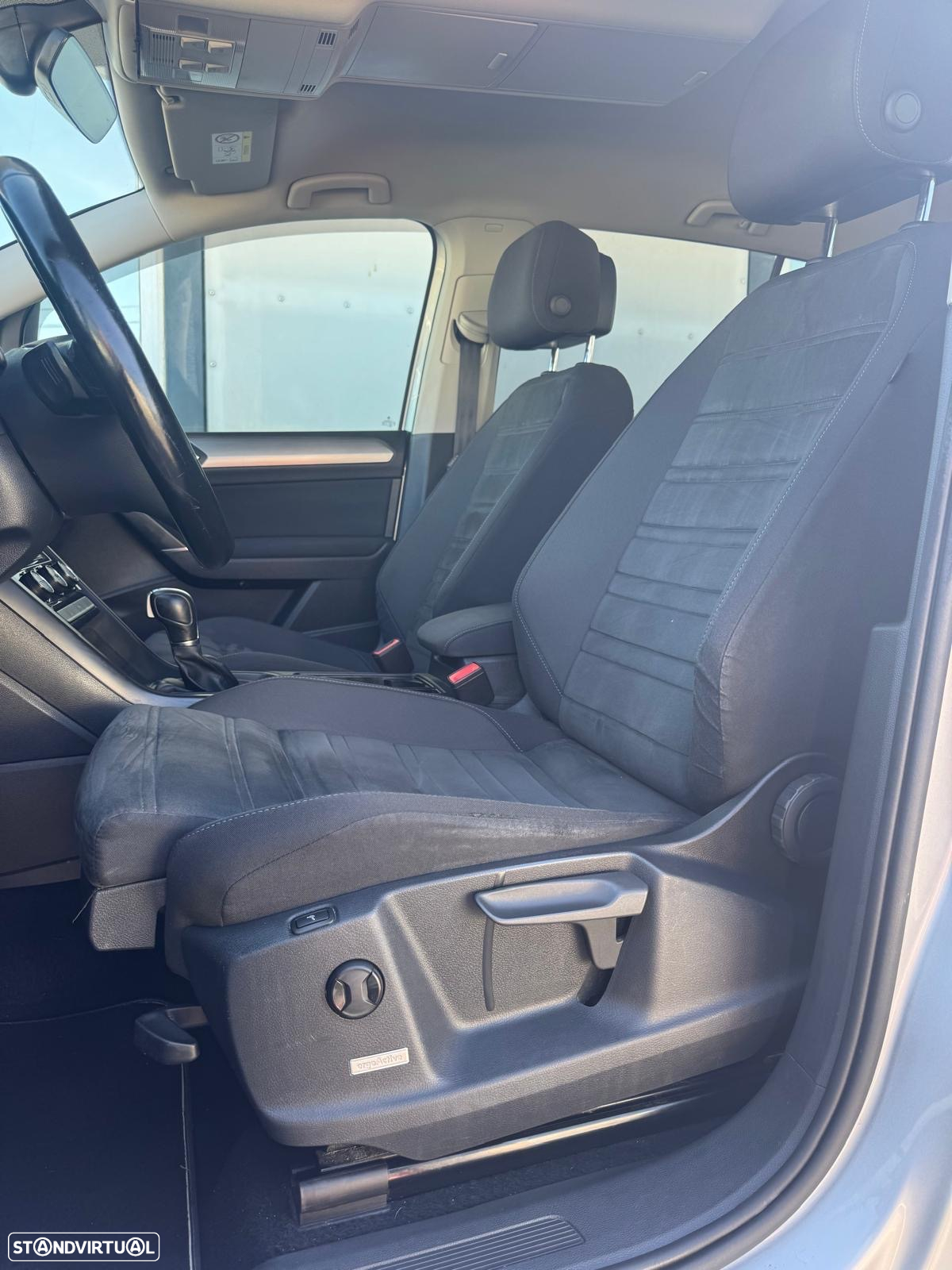 VW Touran 1.6 TDI Confortline DSG - 11
