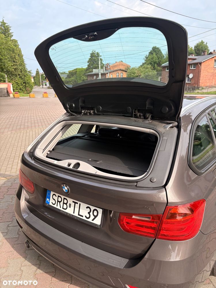 BMW Seria 3 320d - 15