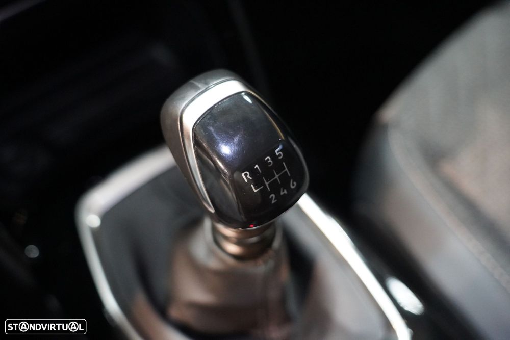 Peugeot 2008 PureTech 100 Allure - 18