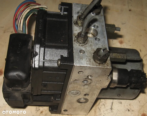 sterownik ABS COROLLA VERSO AVENSIS 44540-0F010 0265225284 TOYOTA