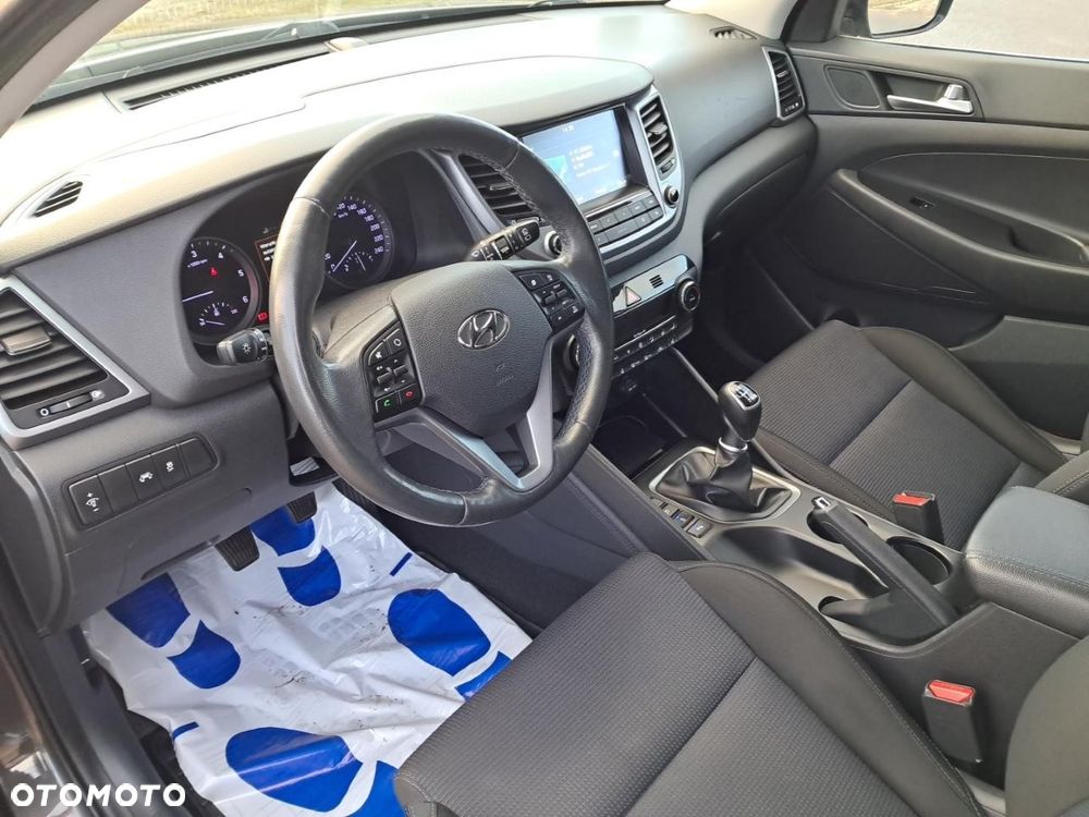 Hyundai Tucson 2.0 CRDI BlueDrive Style 2WD - 9