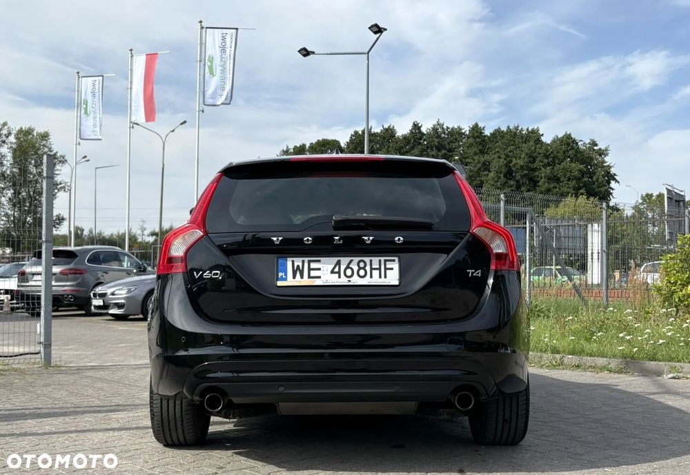 Volvo V60 T4 Momentum - 7