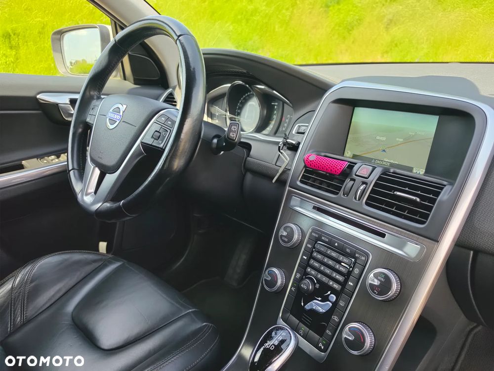 Volvo XC 60 D4 Geartronic Momentum - 35