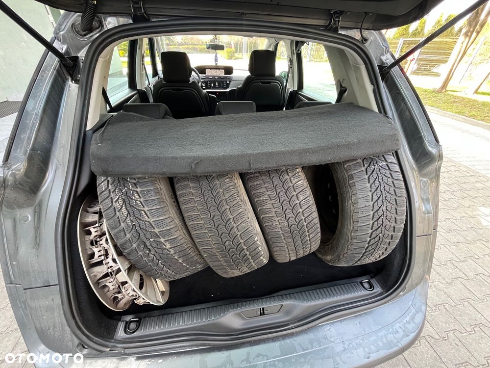 Citroën C4 Picasso 1.6 e-HDi Intensive - 22