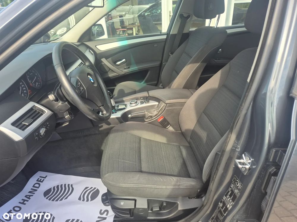 BMW Seria 5 525i - 13