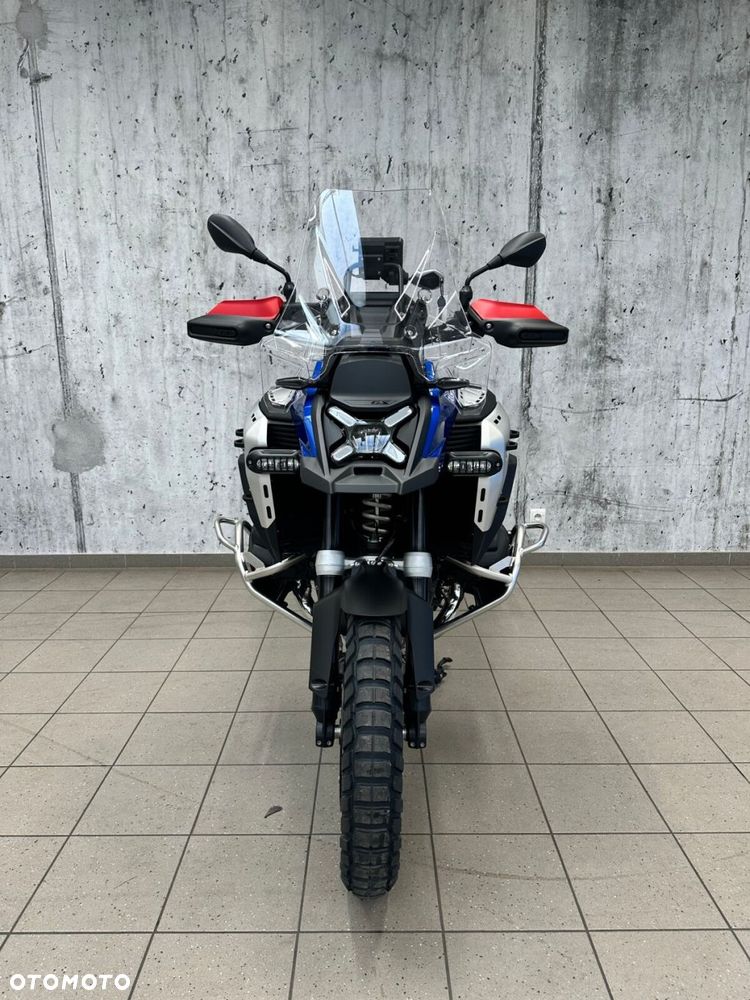 BMW R - 8