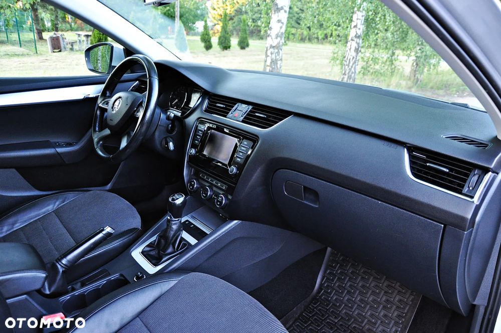 Skoda Octavia 2.0 TDI Premium Edition - 13