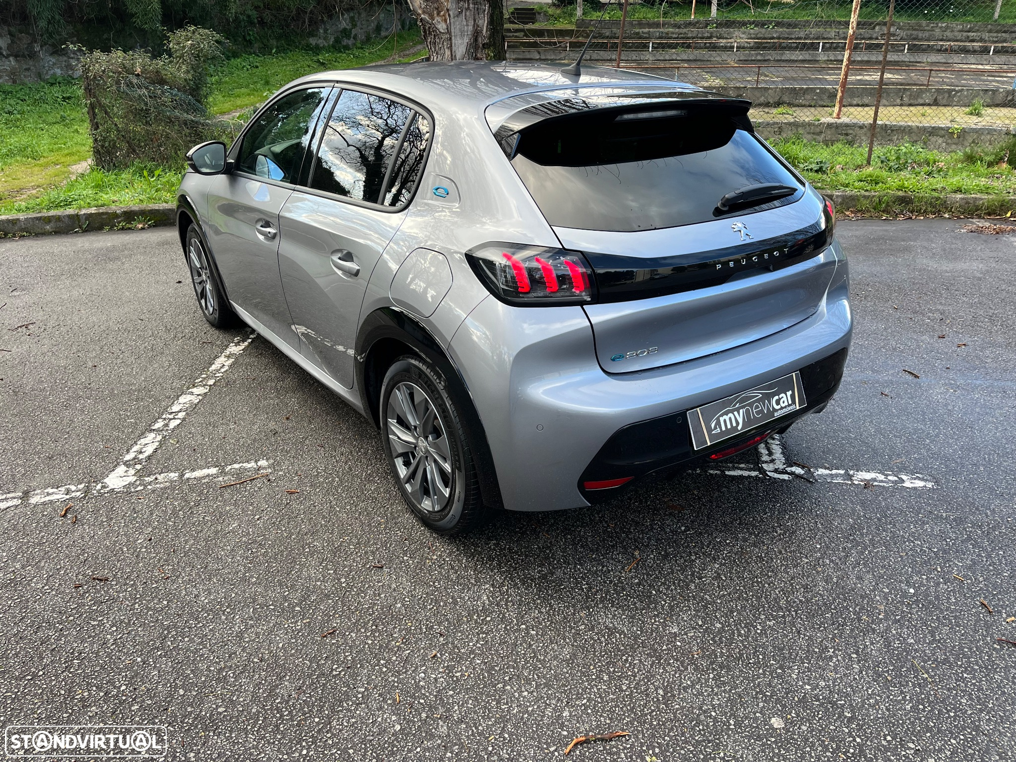 Peugeot e-208 50 kWh Allure - 9