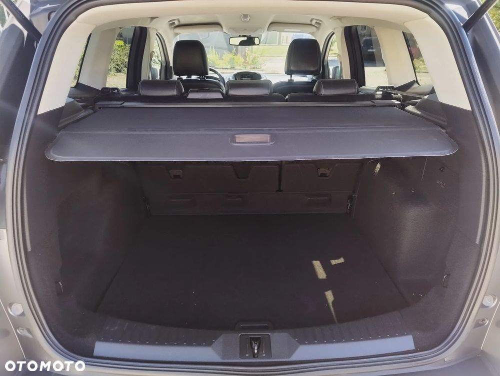 Ford Kuga 2.0 TDCi 2x4 Titanium - 19