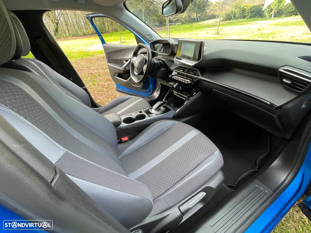 Peugeot e-2008 50 kWh Allure - 11