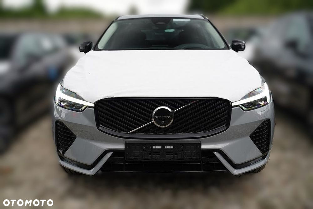 Volvo XC 60 B5 B AWD Plus Dark - 2