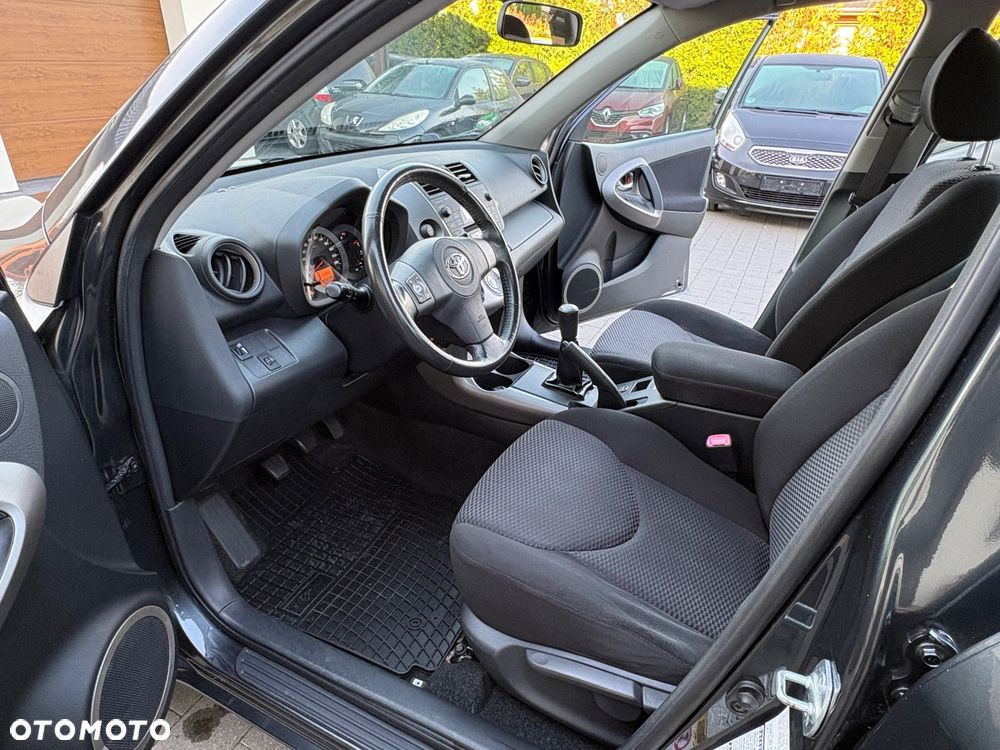 Toyota RAV4 - 17