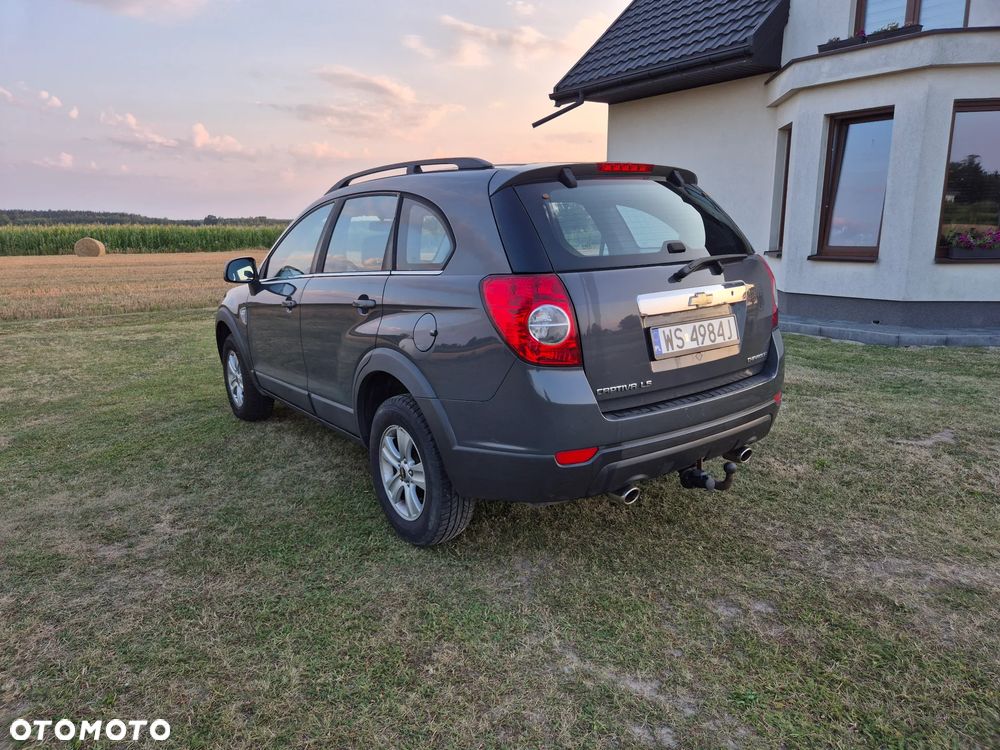 Chevrolet Captiva 2.4 2WD 5 Sitzer LS - 6