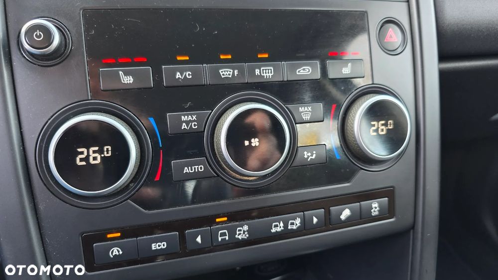 Land Rover Discovery Sport 2.0 TD4 HSE Luxury - 25