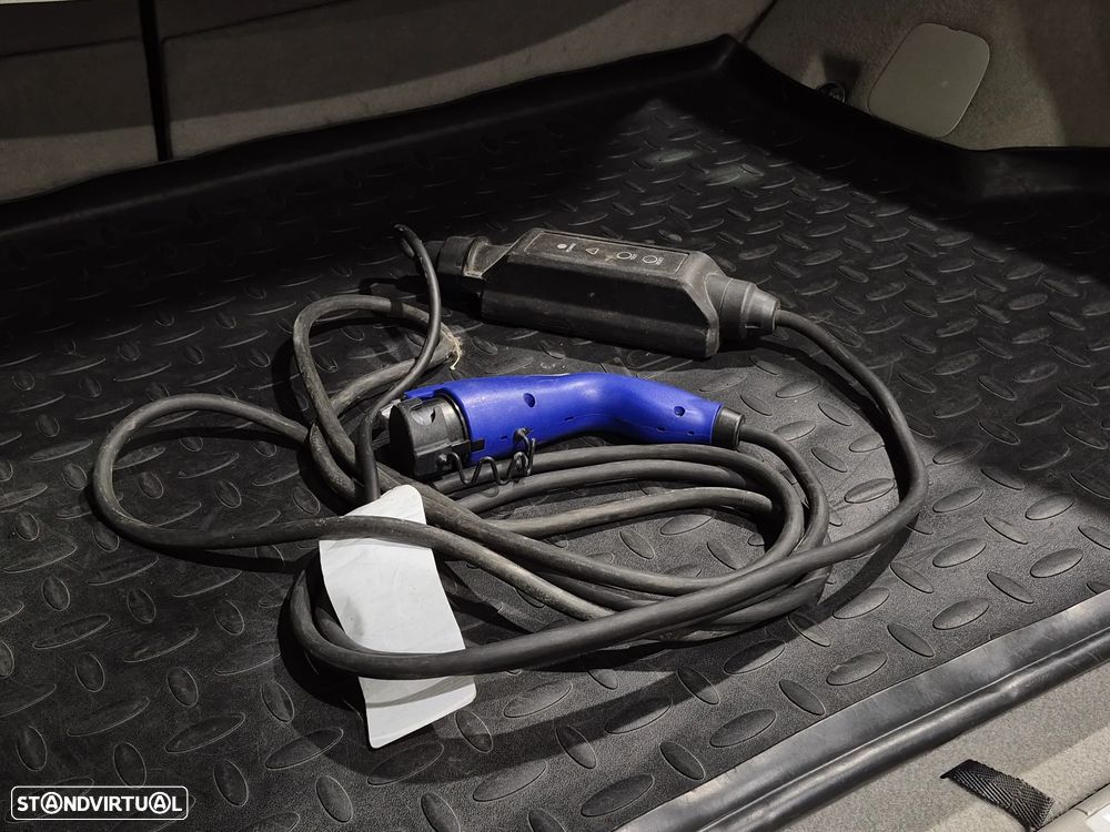 Toyota Prius 1.8 Plug-In Pack Premium - 36