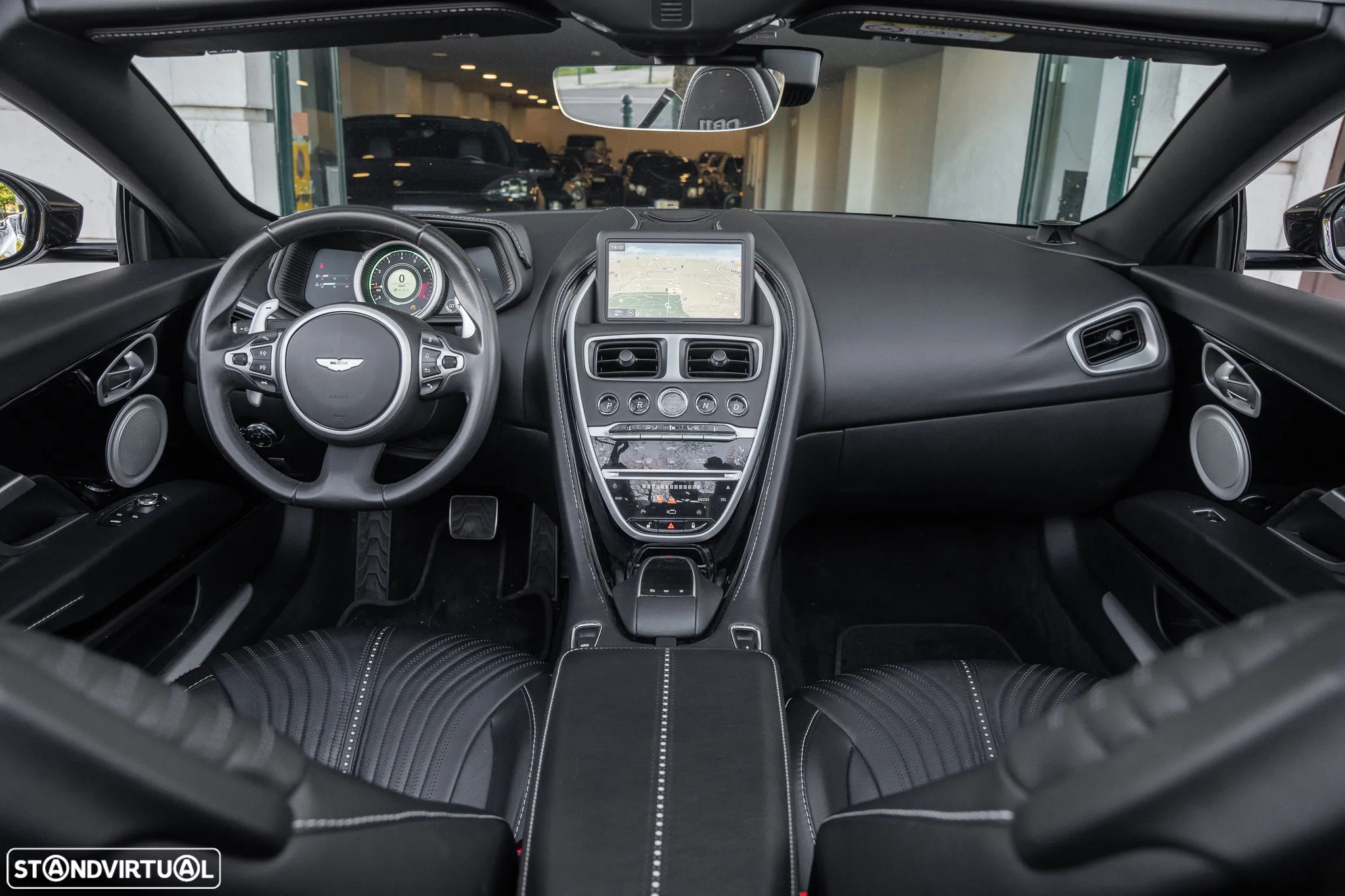 Aston Martin DB11 Volante V8 Auto - 11