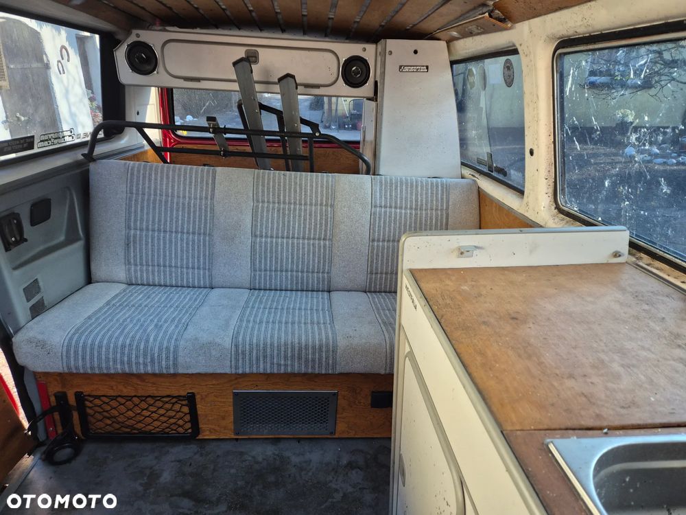 Volkswagen Transporter - 15