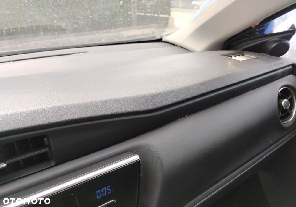 Toyota Auris - 17