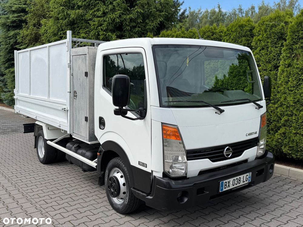 Nissan Cabstar - 1